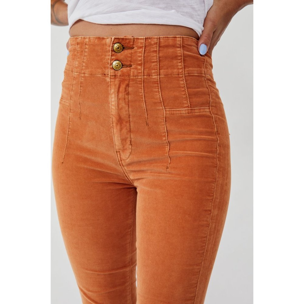 🎉LAST CHANCE🎉 FREE PEOPLE Jayde Cord Flare Jeans / Cognac - Picture 6 of 7